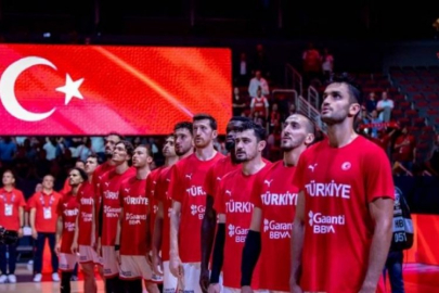 12 Dev Adam, yarı final için parkeye çıkıyor