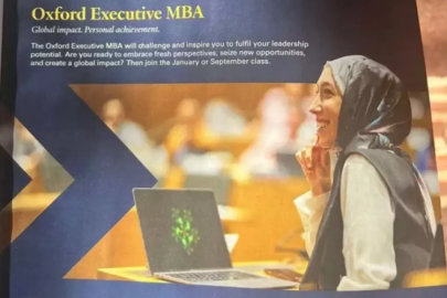 AK Partili isim Oxford'un yeni reklam yüzü oldu!