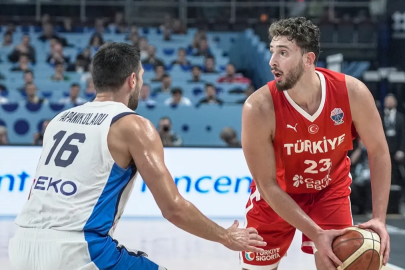 Finaldeyiz! A Milli Erkek Basketbol Takımı, Yunanistan'a fark attı