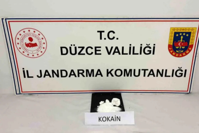 Düzce'de Uyuşturucu Operasyonu: 800 Bin TL Değerinde Kokain Ele Geçirildi