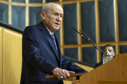 Bahçeli: Askeri seçenek de dahil İsrail'e karşı sert bir ültimatom vermenin zamanı geldi