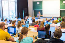 Üç yılda üniversite bitecek !