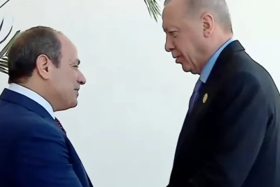 Cumhurbaşkanı Erdoğan Mısır'da: Sisi ile bir araya geldi