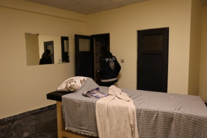 Masaj salonuna fuhuş operasyonu! 6 mağdur kadın...