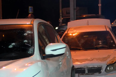 Kahvehaneye uzun namlulu silahlarla saldırı