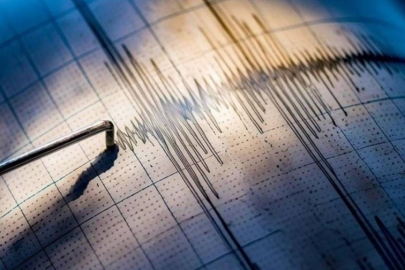 Ege'de sabah saatlerinde deprem