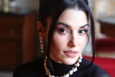 Hande Erçel'in İngilizce konuşması beğenilmedi