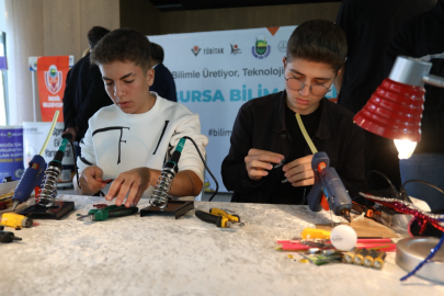 Bilimle Üretiyor, Teknolojiyle Gelişiyoruz – Bursa Bilim Şenliği Coşkuyla Tamamlandı