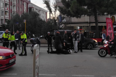 Bursa'da motosiklet ile otomobil çarpıştı! 1 yaralı var...