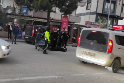 Bursa'da motosiklet ile otomobil çarpıştı! 1 yaralı var...