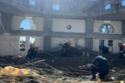 Camide 6 kişi göçük altında kaldı!