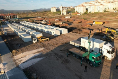 Depremlerden etkilenen Sındırgı'da konteyner kent kuruluyor