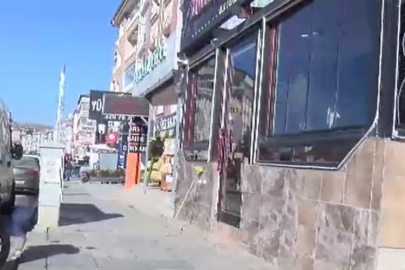 Husumetlisini konuşmak için berbere çağırdı! Ortalık kana bulandı...