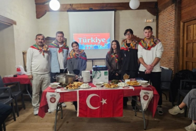 Yıldırım Ticaret MTAL gençleri, Cumhuriyet Bayramı'nı İspanya'da coşkuyla kutladı