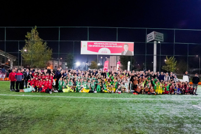 Osmangazi’de Cumhuriyetin Işığı Sporla Birleşti