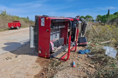 Turistleri taşıyan safari araçları çarpıştı!