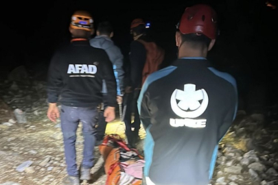 Antalya'da dağlık alanda ayağından yaralanan turist, 5,5 saatte kurtarıldı