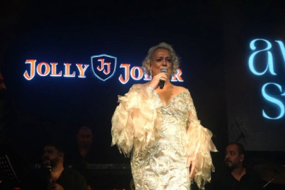 Ayta Sözeri Bursa'da şarkılarıyla mest etti