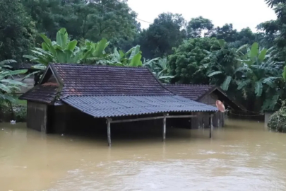 Vietnam'daki Şiddetli Yağışlar Sonrası Sel Faciası: 28 Ölü