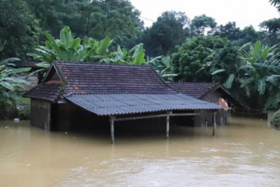 Vietnam'ı sel ve heyelan vurdu: 28 ölü