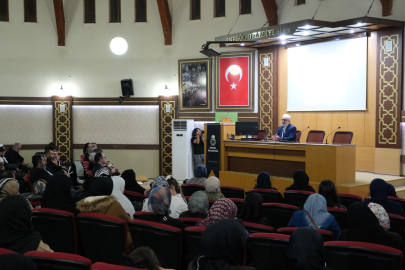 Aile Okulunda “Tesettür ve Mahremiyet” Konusu İşlendi