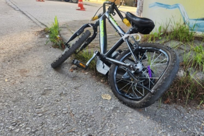 Bursa'da korkutan kaza: Bisikleti ile otomobile çarptı