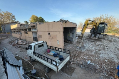 Bursa'nın en köklü lisesinde yıkım başladı!