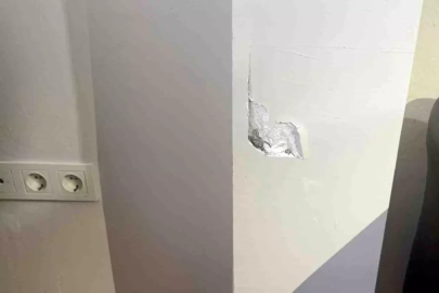 Kocaeli'de Kolonları Çatlayan Bina Boşaltıldı