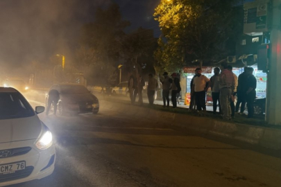 Seyir halindeki otomobil alev aldı