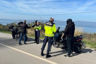 Bursa'da jandarmadan motosiklet sürücülerine sıkı denetim!