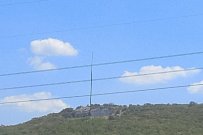 Bursa'da tepki çeken olay! Dağın tepesi bayraksız kaldı...