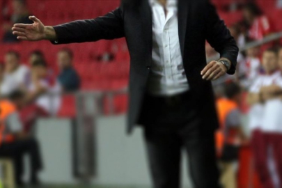 Maçın 22. dakikasında yere yığıldı! Genç teknik adamdan acı haber...