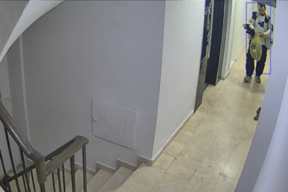 Bursa'da seçerek çaldı! Hırsızlık anı kameralarda...