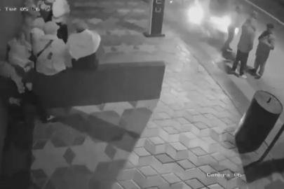 Kontrolden çıkan araç durağa daldı! Çok sayıda yaralı var...