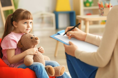 Peş peşe depremler sonrası ebeveynlere önemli uyarılar