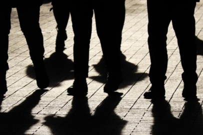 Saç modelleri ele veriyor! Yeni tehlike: 'Tas kafa' çeteler... Ünlü fenomen de dosyaya girdi