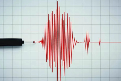 Endonezya'da 6,6 büyüklüğünde deprem!