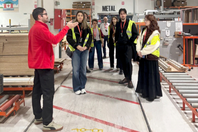 Genç Tasarımcılar Çilek’te: Hayalin Ürüne Dönüştüğü Süreci Yerinde Gözlemlediler