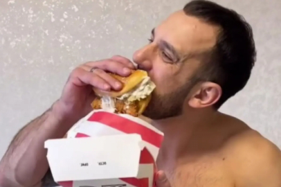 Sağlıkta şaka olmaz! Kilo alma deneyi yapan influencer hayatını kaybetti...