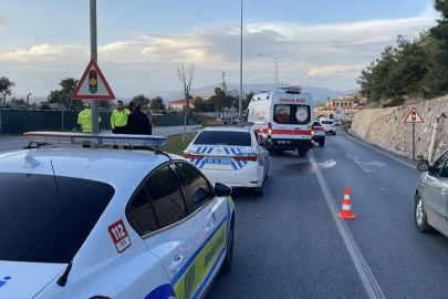 Kuşadası'nda Motosiklet Devrildi: İki Yaralı