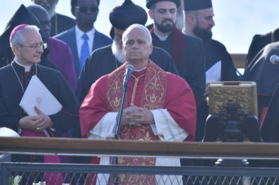 Papa'dan Bursa İznik'e tarihi ziyaret ve tarihi ayin!