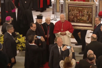 Papa katedral ziyaretini bitirdi, İznik yoluna çıkacak