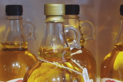 Taze sıkım zeytinyağı tüketiminin diz kireçlenmesini hafifletiyor