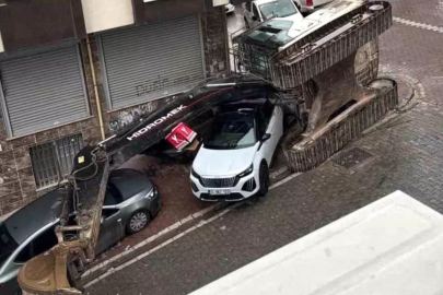 İstanbul'da Tırın Dorsesindeki İş Makinesi Devildi