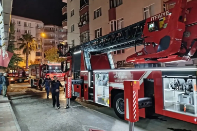 Samsun Bafra'da 7 Katlı Binanın Çatı Katında Yangın