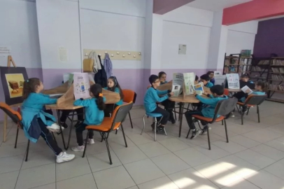 Bursa'da ilkokul öğrencileri kitap yazdı, imza günü düzenledi