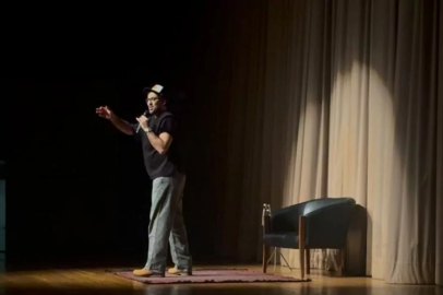 Doğu Demirkol Bursa'da seyirciyle buluştu