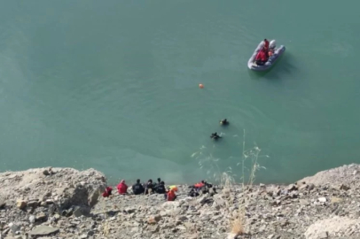 Otomobilin baraja uçtuğu kazada ölenlerin kimlikleri belirlendi