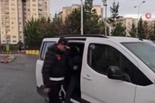 Bu ne öfke! Balkonda tartıştığı komşusuna kurşun yağdırdı...