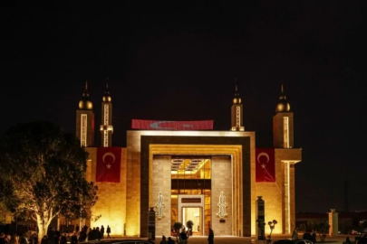 Bursa'ya binlerce kişilik cami!